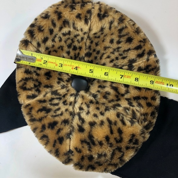 Faux fur animal print top news boy cap made in US - Picture 2 of 7
